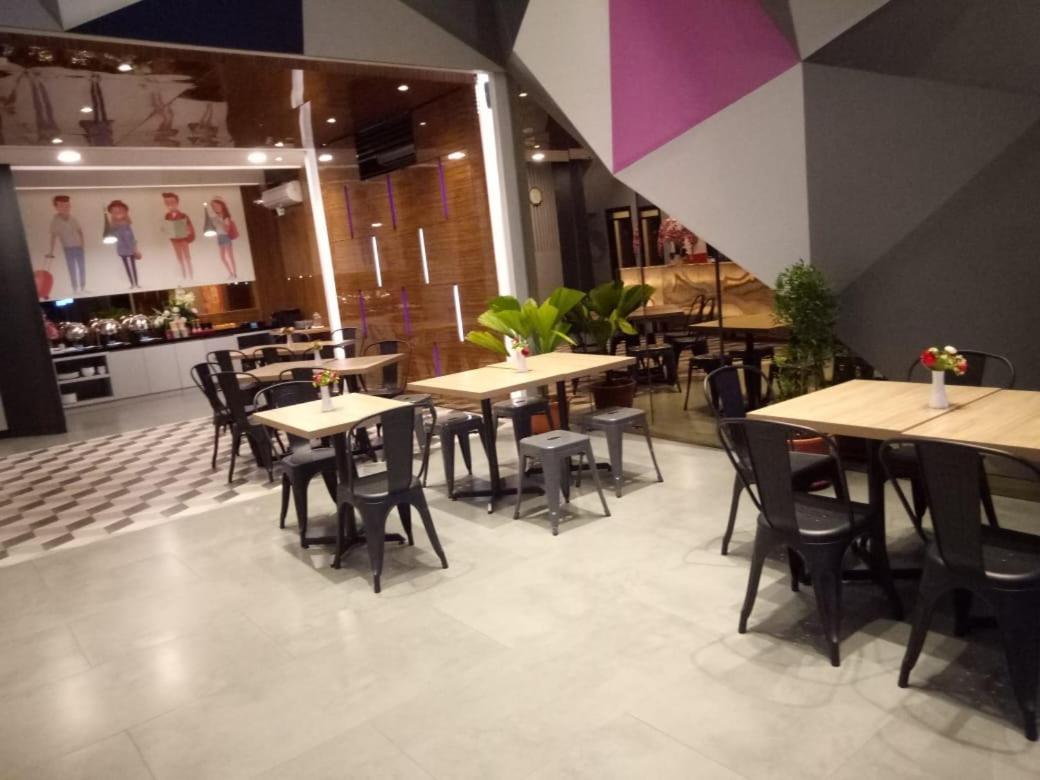 Odua Thamrin Yakarta Exterior foto